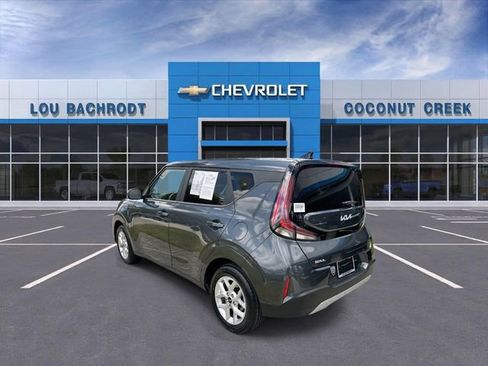 Used 2024 Kia Soul LX w/ Option Group 015 FWD image 6