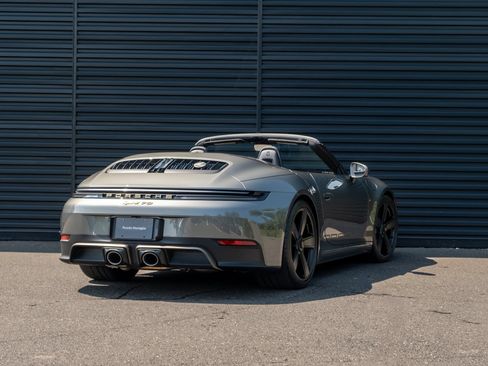 Used 2026 Porsche 911 Carrera GTS RWD image 8