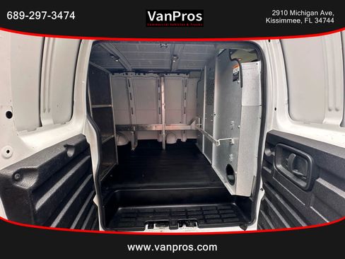Used 2017 Chevrolet Express 2500 image 15