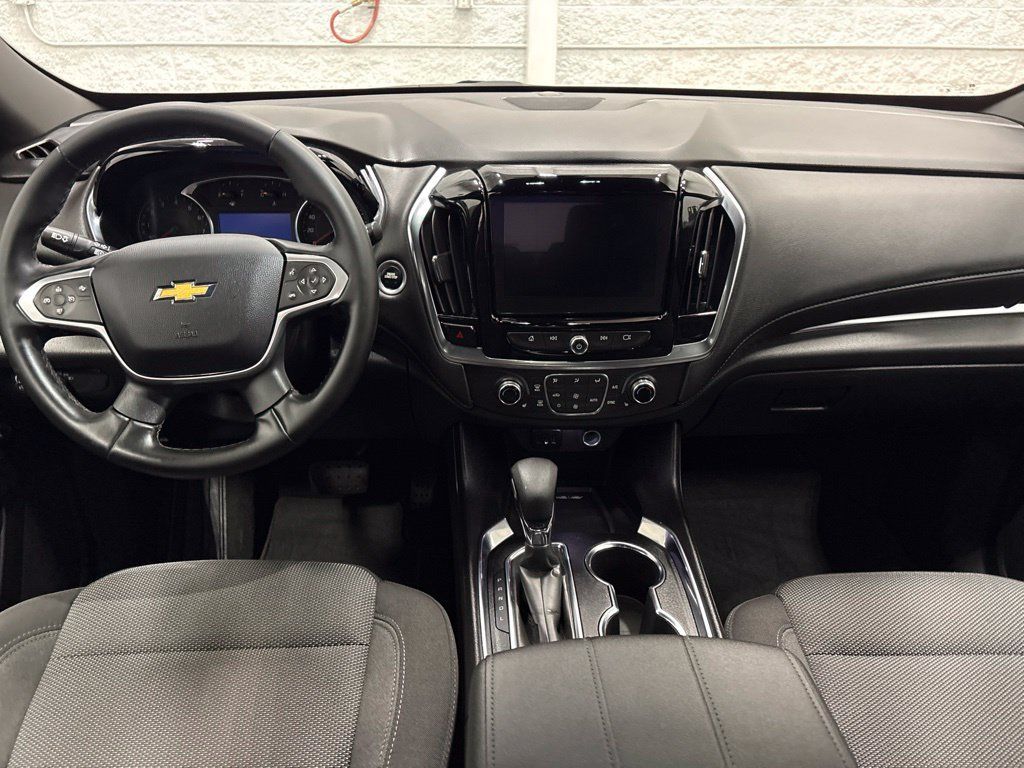 Used 2023 Chevrolet Traverse LT AWD/4WD image 12