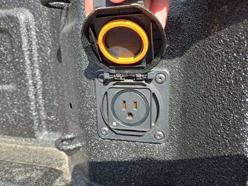 New 2026 GMC Sierra 1500 SLT image 35