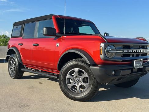 Used 2024 Ford Bronco Big Bend image 7