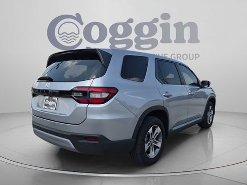 Certified 2023 Honda Pilot EX-L image 6