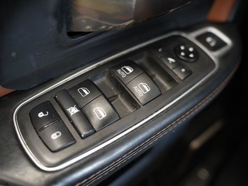 Used 2021 RAM 2500 Limited AWD/4WD image 28