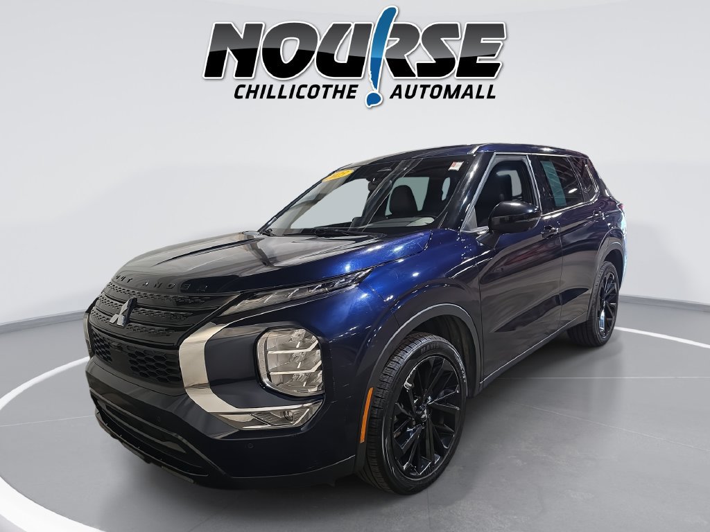 Used 2023 Mitsubishi Outlander SE FWD image 1