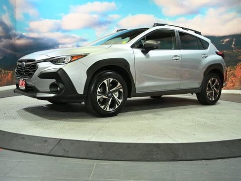 Used 2025 Subaru Crosstrek 2.5i Premium w/ Crosstrek Mirror Package image 4