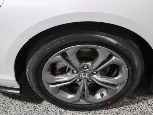 Used 2024 Honda Accord EX image 11