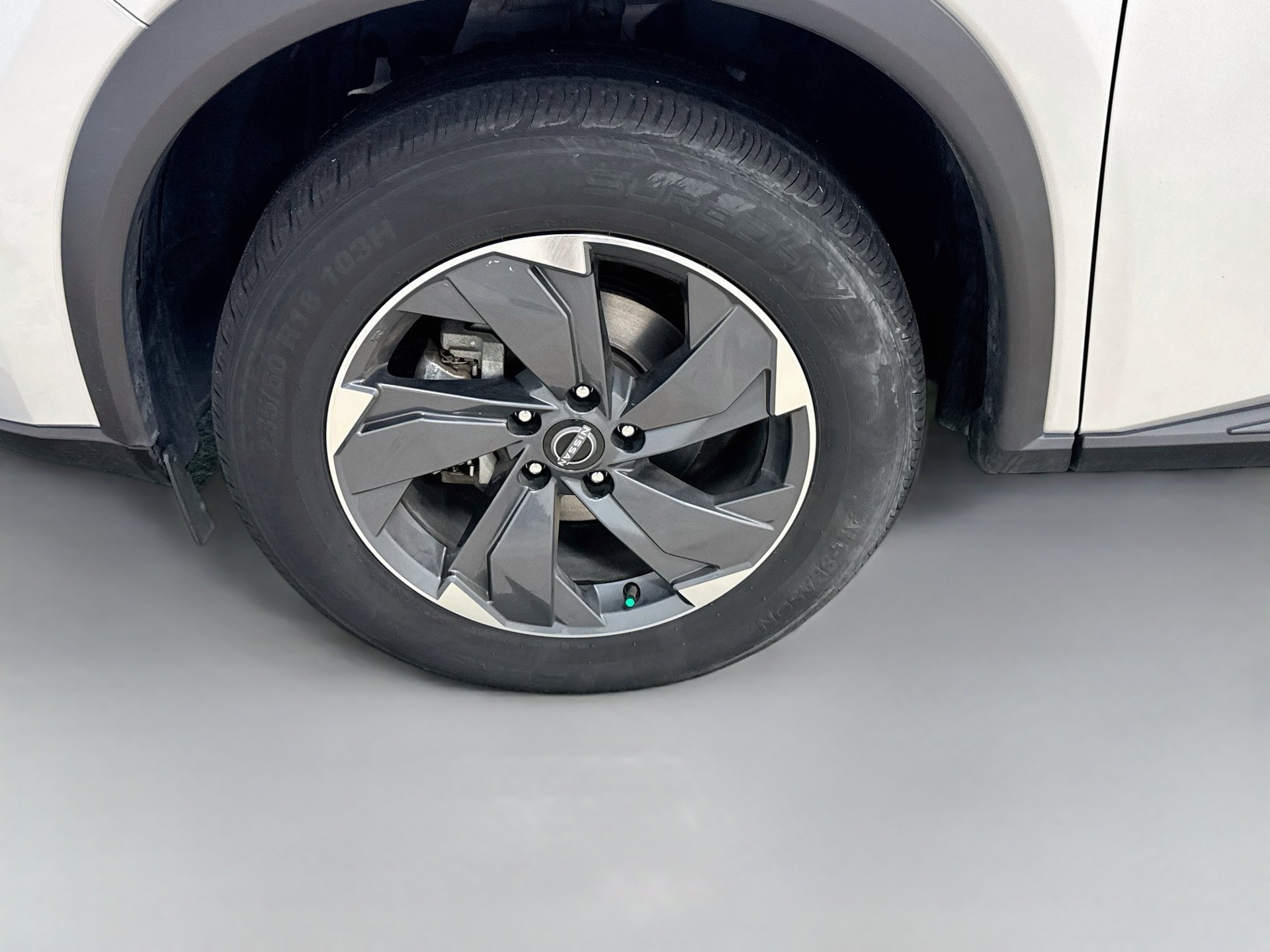 Used 2025 Nissan Rogue SV FWD image 28