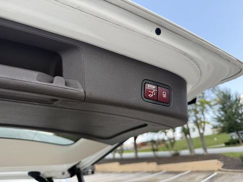 Used 2017 Mercedes-Benz GLS 450 4MATIC image 29