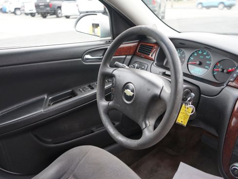 Used 2010 Chevrolet Impala LS image 19