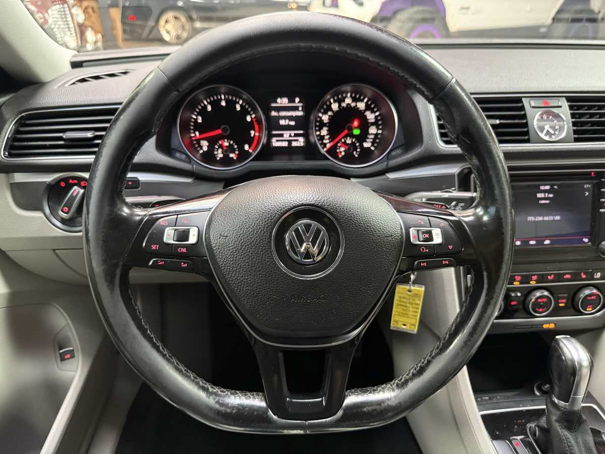 Used 2017 Volkswagen Passat 1.8T R-Line FWD image 12