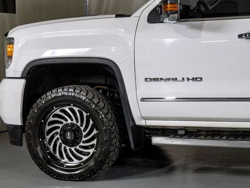 Used 2015 GMC Sierra 3500 Denali w/ Duramax Plus Package image 12
