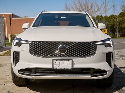 New 2025 Volvo XC90 T8 Plus w/ Protection Package Premier image 5