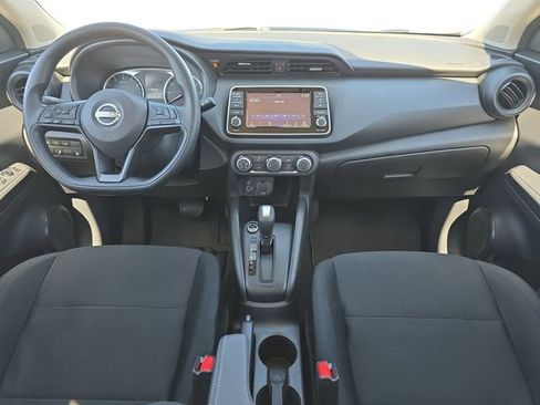 Used 2025 Nissan Kicks Play S image 9