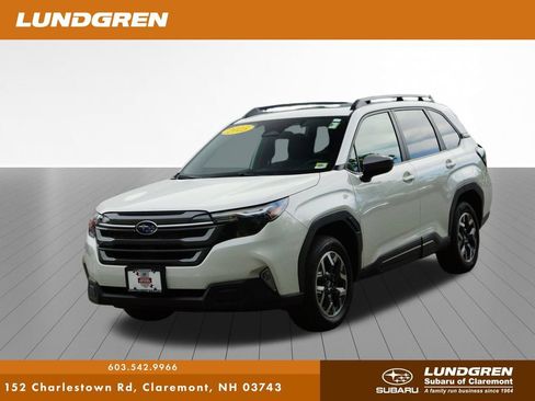 Certified 2025 Subaru Forester Premium AWD/4WD image 36