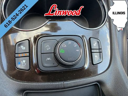 Used 2023 GMC Acadia AT4 w/ Preferred Package AWD/4WD image 19