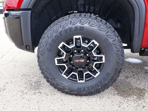 New 2026 GMC Sierra 2500 AT4X w/ LPO, Black Badging Package AWD/4WD image 39