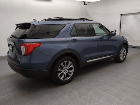 Used 2020 Ford Explorer XLT w/ Equipment Group 202A AWD/4WD image 10