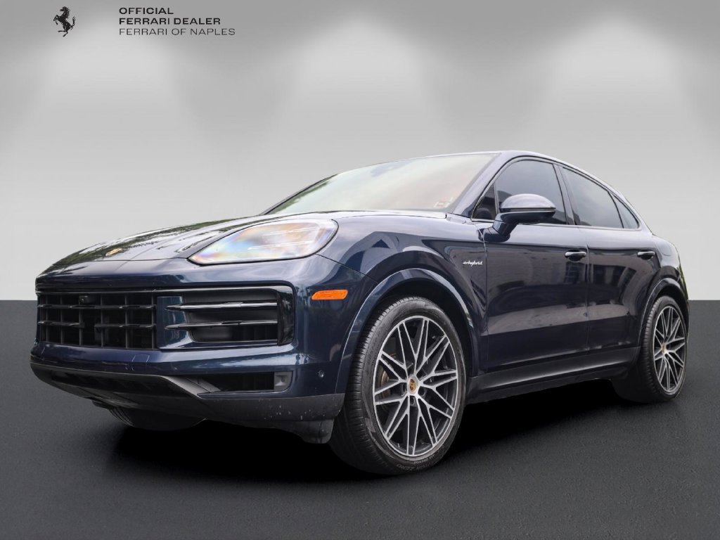 Used 2024 Porsche Cayenne Coupe AWD/4WD image 1