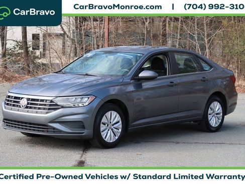 Used 2019 Volkswagen Jetta S image 1