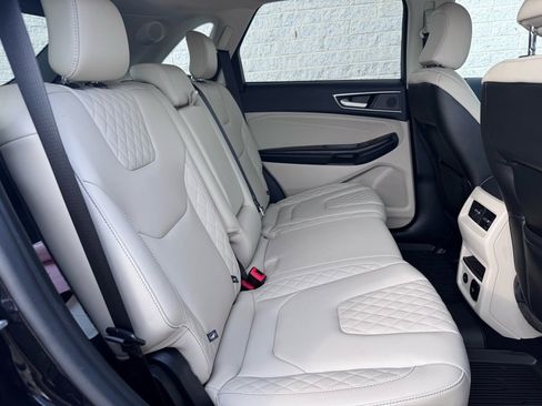 Certified 2023 Ford Edge Titanium image 19