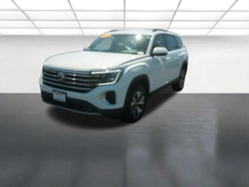 Used 2024 Volkswagen Atlas SE AWD/4WD image 8
