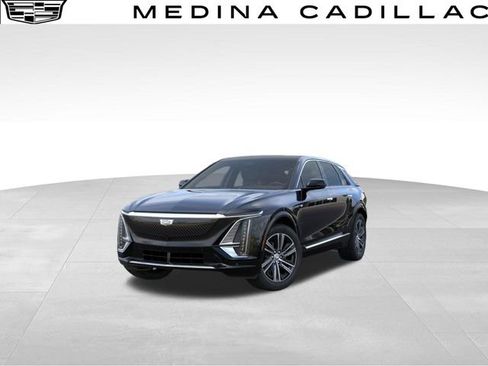 New 2026 Cadillac Lyriq Luxury AWD/4WD image 8