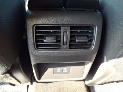 Used 2023 Nissan Rogue SV FWD image 21