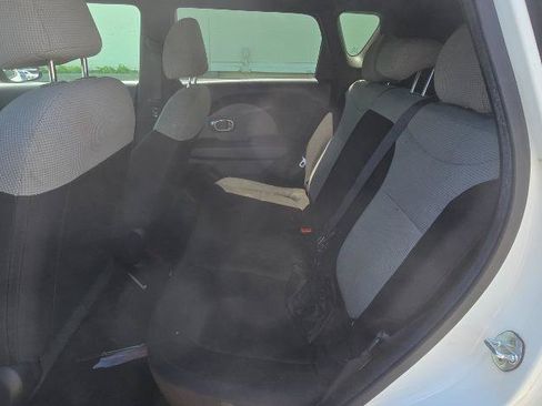 Used 2017 Kia Soul w/ Convenience Package FWD image 15