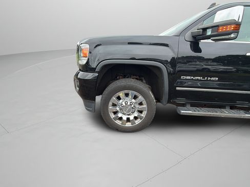 Used 2019 GMC Sierra 2500 Denali AWD/4WD image 34