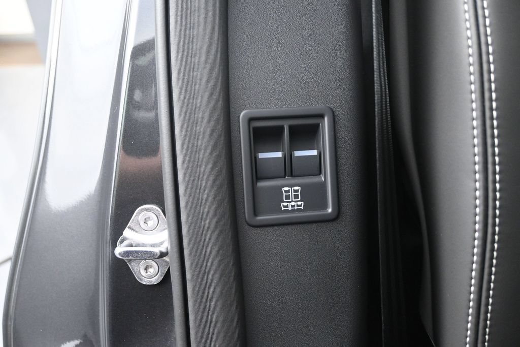 New 2026 Land Rover Discovery Limited Edition AWD/4WD image 14