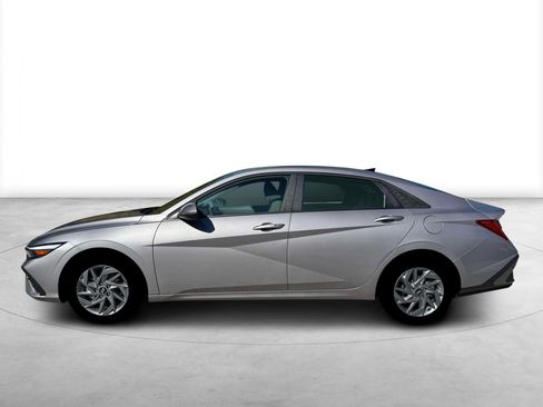 New 2026 Hyundai Elantra Blue image 3