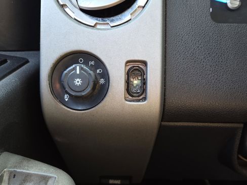 Used 2016 Ford F250 Lariat w/ FX4 Off-Road Package image 24