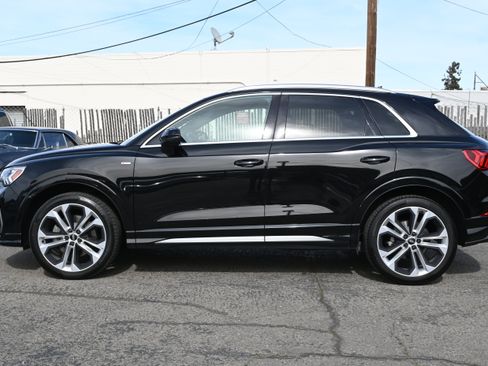 Used 2020 Audi Q3 2.0T Premium Plus w/ Premium Plus Package AWD/4WD image 2