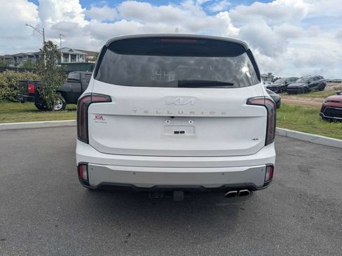 Used 2024 Kia Telluride SX Prestige w/ Towing Package AWD/4WD image 4