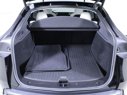 Used 2026 Tesla Model Y 2WD image 10