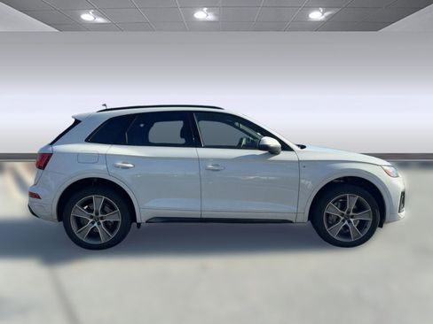 Used 2025 Audi Q5 2.0T Premium w/ Convenience Plus Package image 8