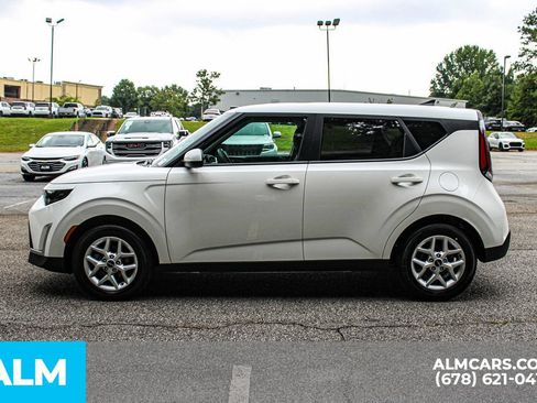 Used 2025 Kia Soul LX w/ LX Technology Package FWD image 7
