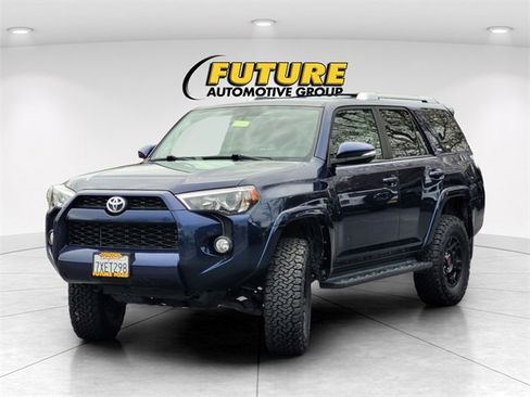 Used 2017 Toyota 4Runner SR5 image 9