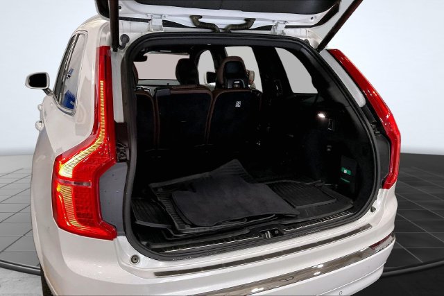 Certified 2024 Volvo XC90 B5 Plus w/ Protection Package Premier AWD/4WD image 7