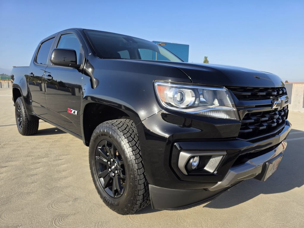Used 2022 Chevrolet Colorado Z71 w/ Z71 Midnight Edition AWD/4WD image 5