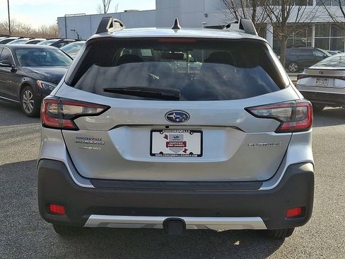 Certified 2025 Subaru Outback Limited AWD/4WD image 6