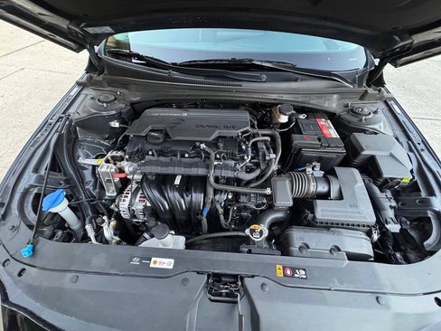 Used 2024 Hyundai Elantra SEL FWD image 24
