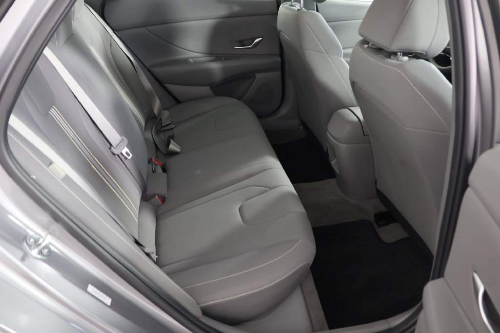 Certified 2024 Hyundai Elantra SEL FWD image 21