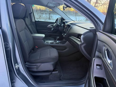 Used 2020 Chevrolet Traverse LS image 31