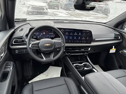 New 2026 Chevrolet Traverse LT w/ Driver Confidence Package AWD/4WD image 6