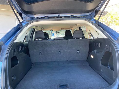 Used 2018 Ford Edge SE image 14