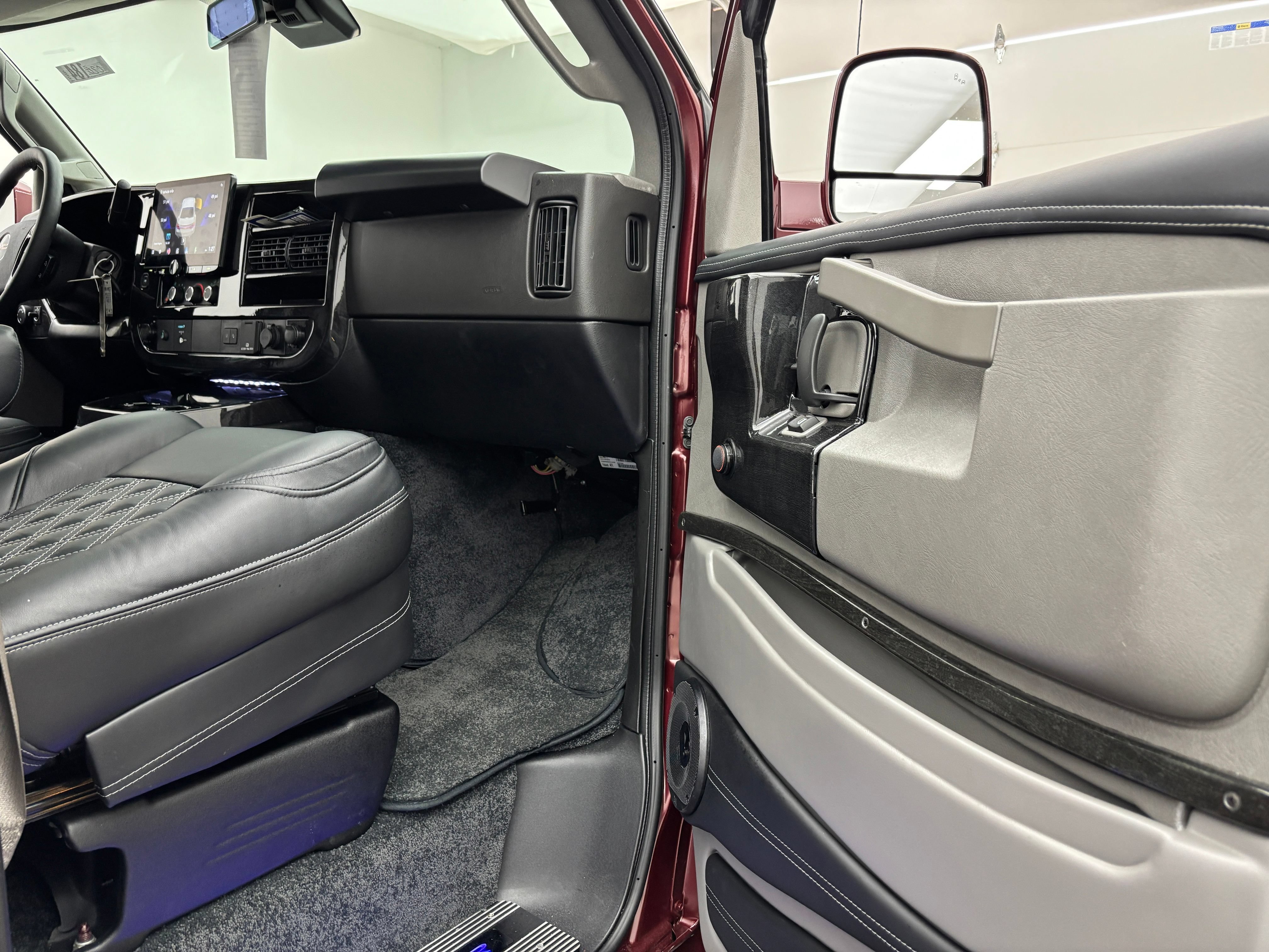 New 2026 GMC Savana 2500 w/ Driver Convenience Package RWD image 22