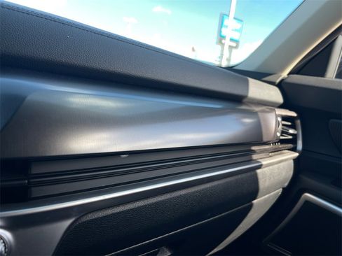 Used 2025 Kia Telluride S image 17