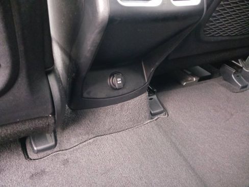 Used 2025 Kia Sorento S w/ Panoramic Sunroof Package image 35